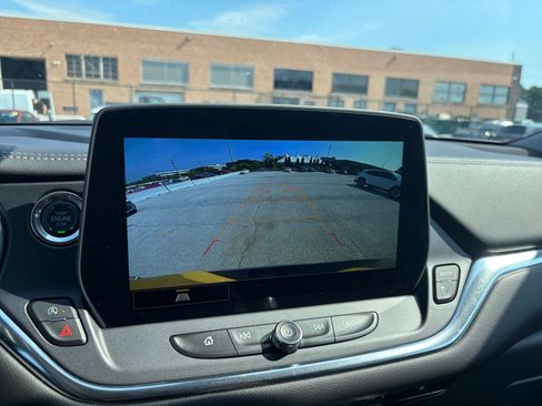 Used 2026 Chevrolet Blazer LT FWD image 18