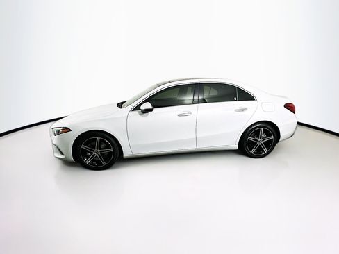 Used 2022 Mercedes-Benz A 220 image 4