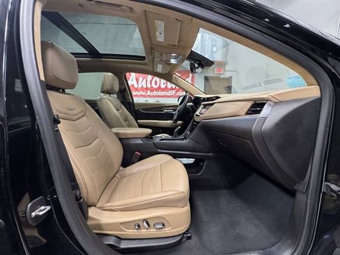 Used 2022 Cadillac XT5 Premium Luxury image 9