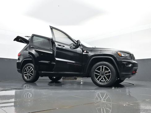 Used 2020 Jeep Grand Cherokee Trailhawk AWD/4WD image 35