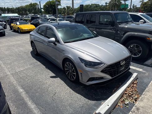 Used 2023 Hyundai Sonata Limited FWD image 3