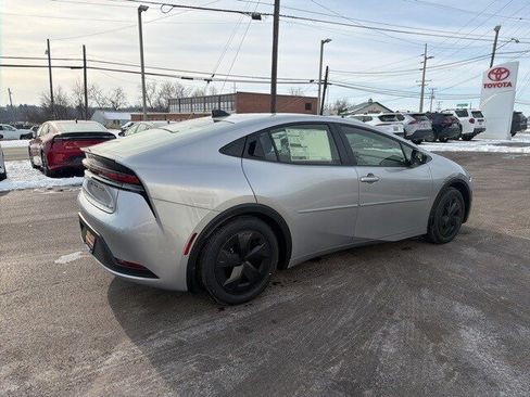 New 2026 Toyota Prius LE image 9