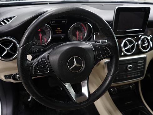 Used 2017 Mercedes-Benz GLA 250 image 27