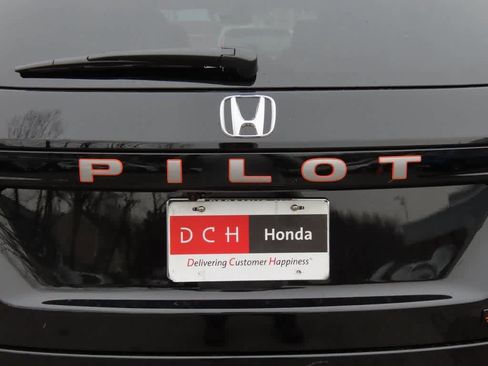 New 2026 Honda Pilot TrailSport image 7