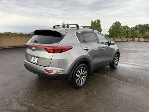 Used 2018 Kia Sportage EX w/ EX Sport Appearance Package AWD/4WD image 2