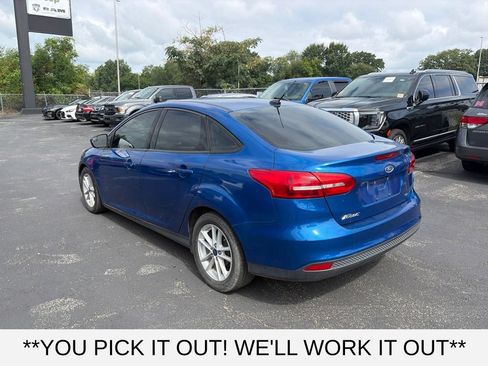 Used 2018 Ford Focus SE FWD image 4