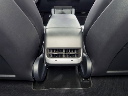 Used 2022 Tesla Model 3 Long Range image 20