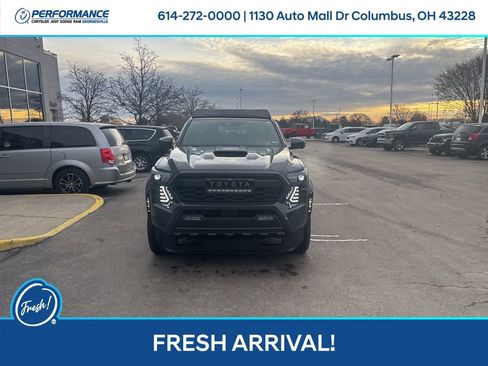 Used 2025 Toyota Tacoma TRD Sport image 9