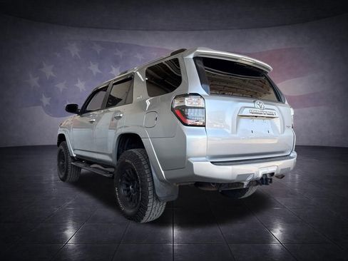 Used 2021 Toyota 4Runner SR5 AWD/4WD image 3