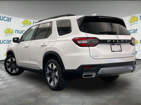 New 2026 Honda Pilot Touring image 5