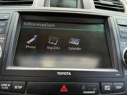 Used 2012 Toyota Highlander Limited w/ Tow Pkg AWD/4WD image 39