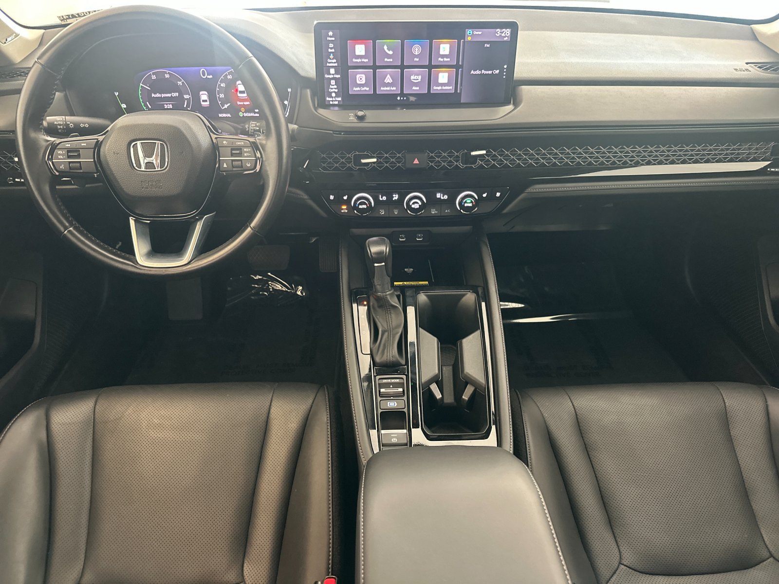 Used 2024 Honda Accord Touring image 13