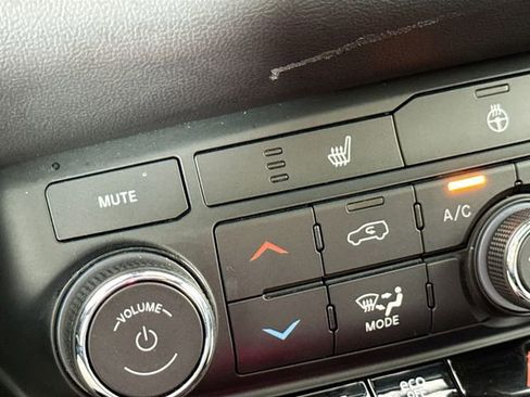 Used 2022 Dodge Durango GT AWD/4WD image 21