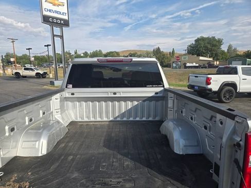 Used 2021 Chevrolet Silverado 1500 RST AWD/4WD image 32