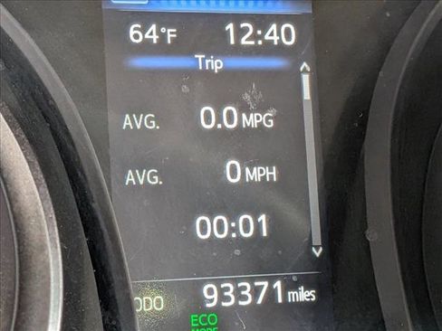 Used 2024 Toyota Camry SE image 4