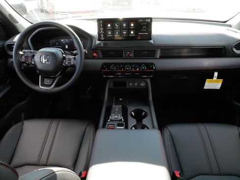 Used 2026 Honda Pilot TrailSport image 10