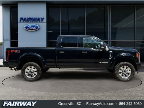 Certified 2019 Ford F250 Platinum w/ Platinum Ultimate Package AWD/4WD image 9