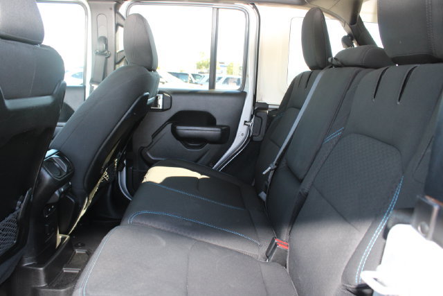 Used 2024 Jeep Wrangler Unlimited Rubicon 4xe AWD/4WD image 32