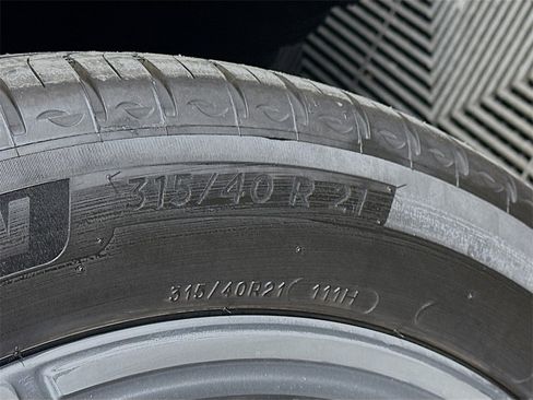 Used 2020 Mercedes-Benz GLS 450 4MATIC image 33