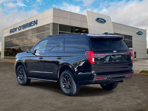Used 2025 Ford Expedition Tremor AWD/4WD image 3