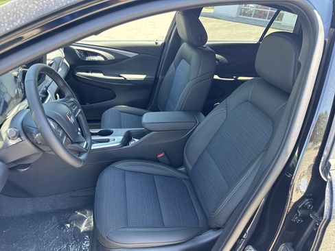 New 2026 Buick Envista Preferred w/ Convenience I Package FWD image 8