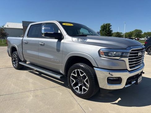 Used 2025 RAM 1500 Laramie w/ Advanced Safety Group II AWD/4WD image 22