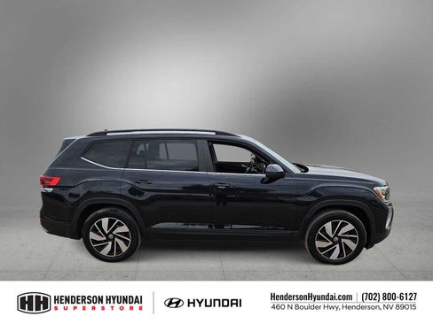 Used 2024 Volkswagen Atlas SE FWD image 9