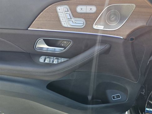 Used 2021 Mercedes-Benz GLE 350 w/ AMG Line Exterior image 16