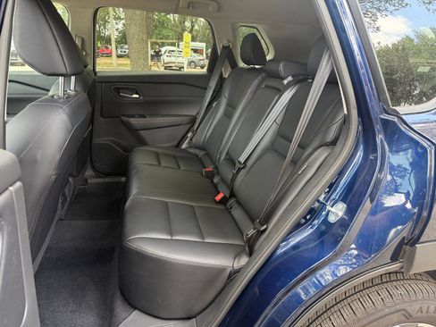 Used 2026 Nissan Rogue SL FWD image 38