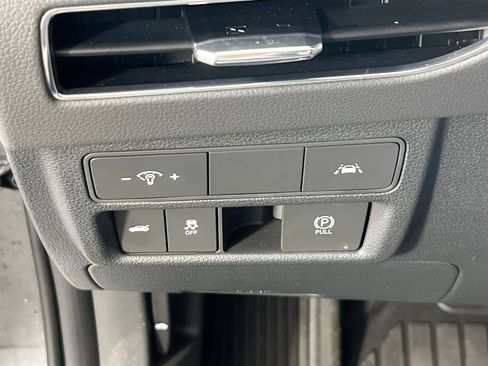 Used 2023 Hyundai Sonata Limited w/ Preferred Accessory Package image 10