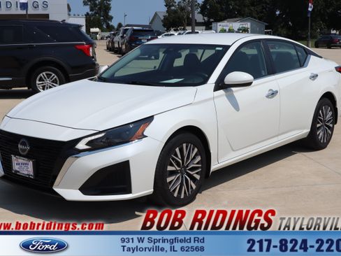 Used 2023 Nissan Altima 2.5 SV AWD/4WD image 1
