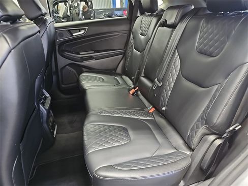 Used 2024 Ford Edge Titanium image 14