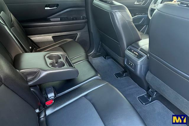 Used 2026 Nissan Pathfinder SL AWD/4WD image 20