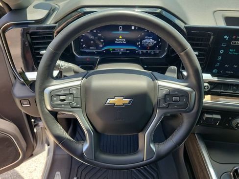 Certified 2022 Chevrolet Silverado 1500 LT AWD/4WD image 24
