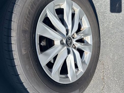 Used 2022 Toyota Corolla Cross LE w/ Black Badges Package (TMS) image 11