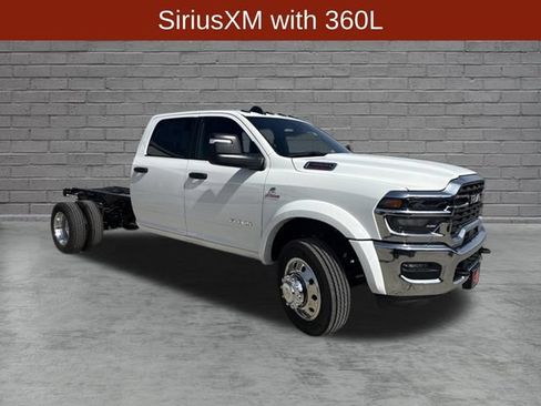 New 2026 RAM 4500 4x4 Crew Cab DRW image 8