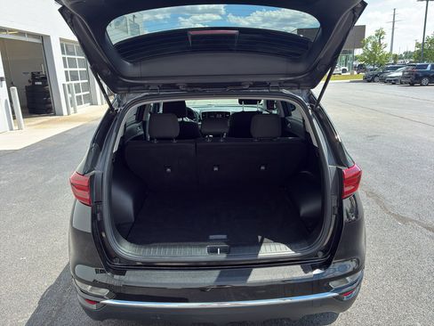 Used 2022 Kia Sportage LX AWD/4WD image 9