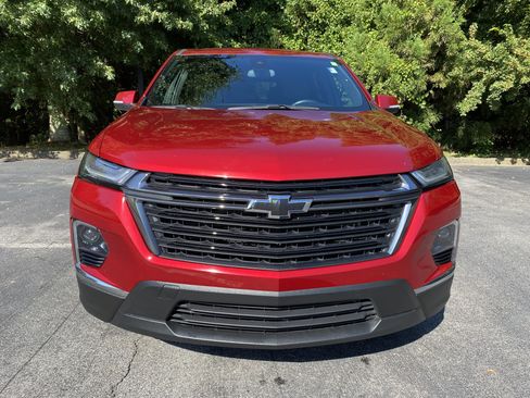 Used 2023 Chevrolet Traverse LT w/ Midnight/Sport Edition FWD image 3