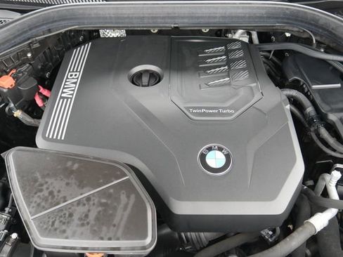 Used 2023 BMW X4 xDrive30i w/ Convenience Package image 9