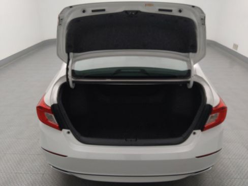 Used 2018 Honda Accord LX image 29