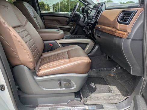 Used 2023 Nissan Titan Platinum Reserve w/ Moonroof Package AWD/4WD image 26