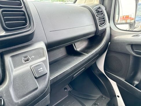 Used 2025 RAM ProMaster 2500 w/ Safety Group FWD image 25