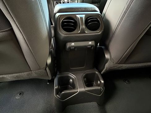 Certified 2022 Jeep Wrangler Unlimited Sport image 32