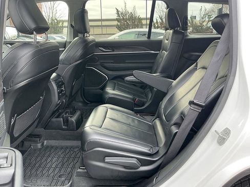 Used 2021 Jeep Grand Cherokee L Limited image 23