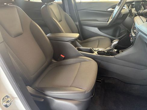 Used 2025 Buick Encore GX Preferred FWD image 35