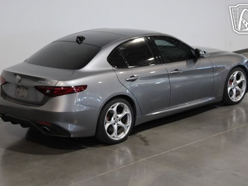 Used 2020 Alfa Romeo Giulia Ti Sport image 16
