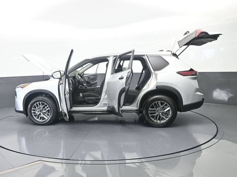 Used 2024 Nissan Rogue S FWD image 66