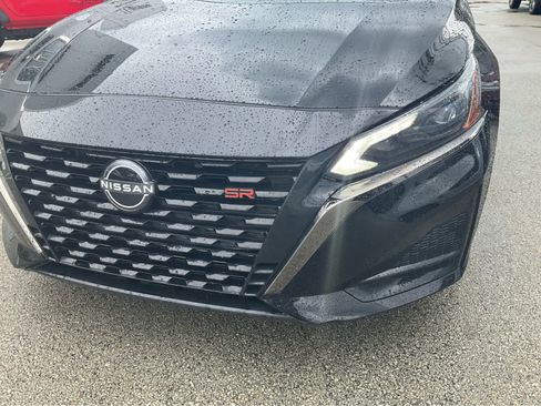 Used 2023 Nissan Altima 2.5 SR w/ SR Premium Package AWD/4WD image 24