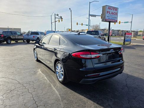 Used 2019 Ford Fusion SE image 5