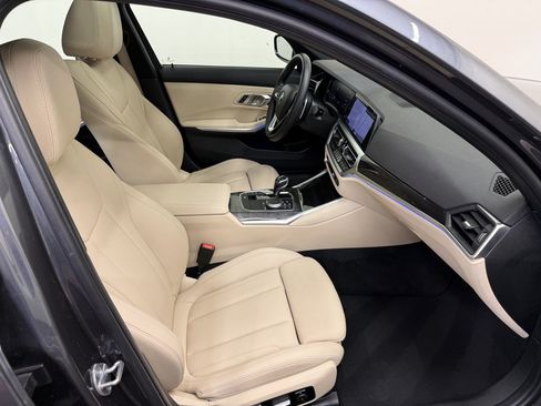 Used 2019 BMW 330i xDrive Sedan w/ Convenience Package AWD/4WD image 11
